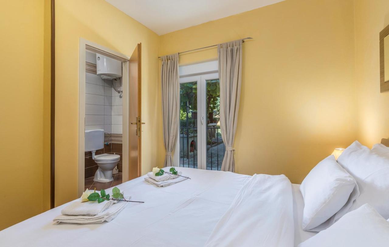 Apartments Loredana Poreč Extérieur photo